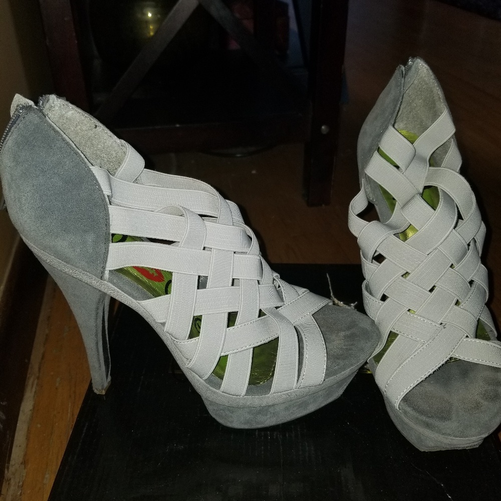 Ladies Shoe